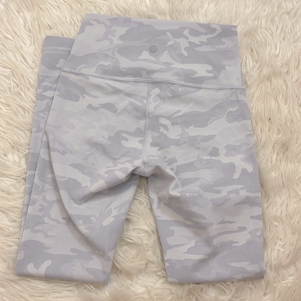 lululemon size 4 25 inch leggings!!